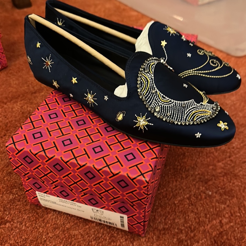 NIB TORY BURCH OLYMPIA EMBROIDERED SATIN LOAFER - Picture 5 of 6